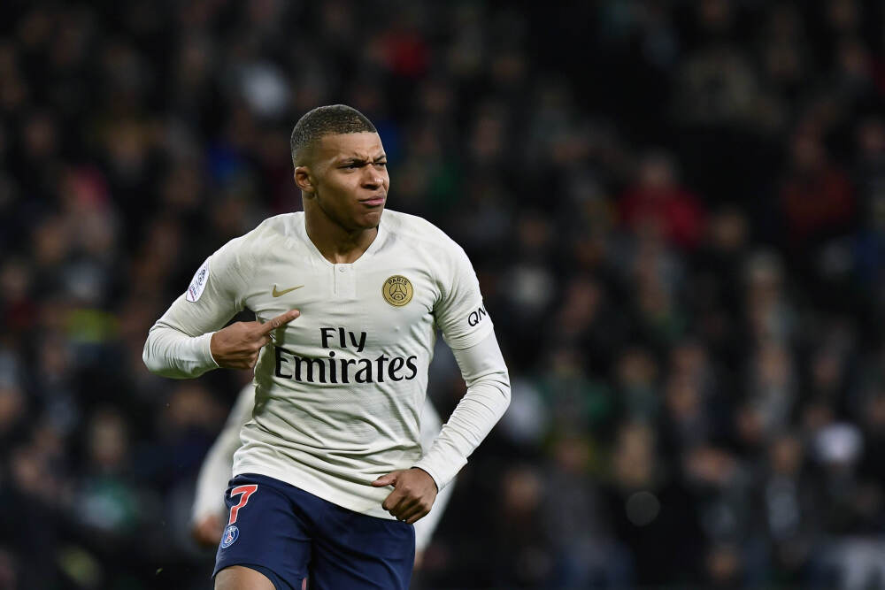 AI企业扎堆上市，商业化落地开启“加速度”